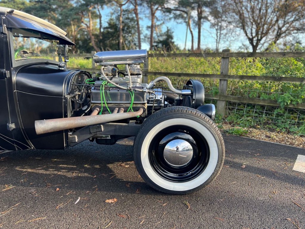 USED 1929 FORD MODEL A STEEL BODY SEDAN // 5700cc // 355ci Chevy Small Block // px swap 