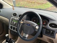 USED 2005 05 FORD FOCUS 1.6 Zetec Climate Hatchback 5dr Petrol Manual (161 g/km, 99 bhp) 