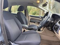 USED 2005 05 FORD FOCUS 1.6 Zetec Climate Hatchback 5dr Petrol Manual (161 g/km, 99 bhp) 