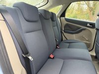 USED 2005 05 FORD FOCUS 1.6 Zetec Climate Hatchback 5dr Petrol Manual (161 g/km, 99 bhp) 