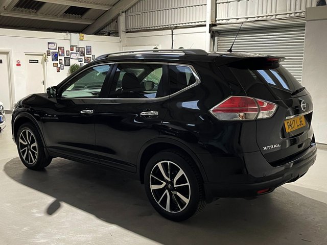 View our NISSAN X-TRAIL