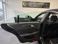 USED 2017 17 MERCEDES-BENZ CLS CLASS 2.1 CLS220d AMG Line (Premium) Coupe 4dr Diesel G-Tronic+ Euro 6 (s/s) (177 ps) SUNROOF SATNAV HEATED SEATS
