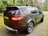 USED 2018 18 LAND ROVER DISCOVERY 3.0 Si6 V6 HSE Luxury SUV 5dr Petrol Auto 4WD Euro 6 (s/s) (340 ps) ONLY 22,500 MILES//GREAT SERViCE HISTORY //7-SEATER/PAN-ROOFS//360 CAMERAS//REAR PASSENGER SCREENS//ROOF BARS//MASSIVE SPEC WITH GREAT LOW MILAGE // HEADS -UP SCREEN//CENTRE ARM- REST FRIDGE//ELECTRICAL DEPLOYABLE TOWBAR (340 ps) ONLY 22,500 MILES//GREAT SERViCE HISTORY //7-SEATER/PAN-ROOFS//360 CAMERAS//REAR PASSENGER SCREENS//ROOF BARS//MASSIVE SPEC WITH GREAT LOW MILAGE