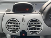 USED 2009 09 RENAULT KANGOO 1.6 16v Authentique MPV 5dr Petrol Automatic (190 g/km, 95 bhp) 
