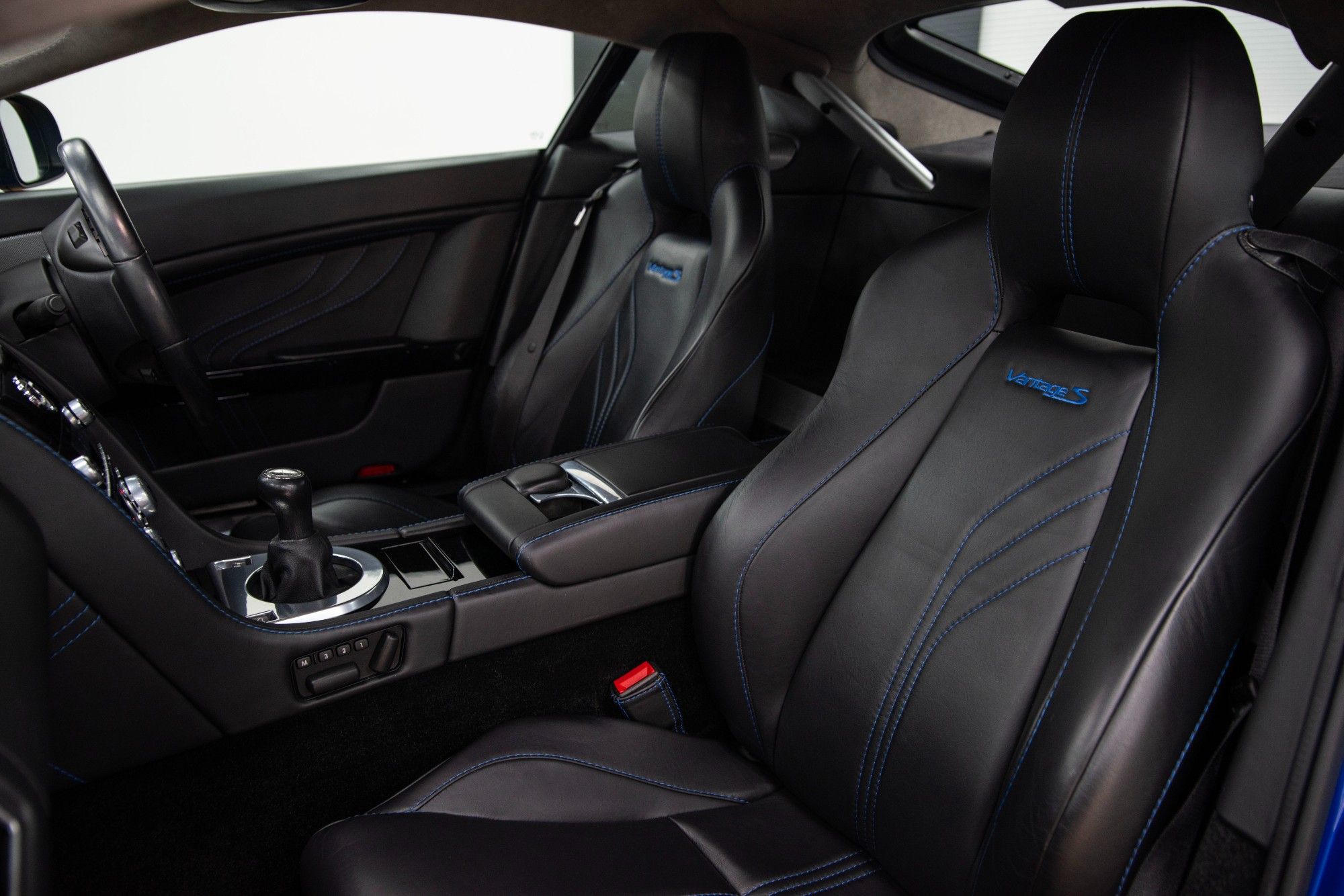 USED 2014 64 ASTON MARTIN VANTAGE 4.7 V8 S Coupe Manual  