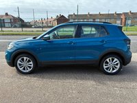 USED 2020 70 VOLKSWAGEN T-CROSS 1.0 TSI SE SUV 5dr Petrol Manual Euro 6 (s/s) (110 ps) CRUISE CONTROL* BLUETOOTH PHONE & AUDIO* DAB RADIO* USB POINTS IN THE FRONT & REAR* AIR CONDITIONING* ROOF RAILS* 17 " ALLOY WHEELS* MULTI FUNCTION STEERING WHEEL*