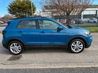 USED 2020 70 VOLKSWAGEN T-CROSS 1.0 TSI SE SUV 5dr Petrol Manual Euro 6 (s/s) (110 ps) CRUISE CONTROL* BLUETOOTH PHONE & AUDIO* DAB RADIO* USB POINTS IN THE FRONT & REAR* AIR CONDITIONING* ROOF RAILS* 17 " ALLOY WHEELS* MULTI FUNCTION STEERING WHEEL*