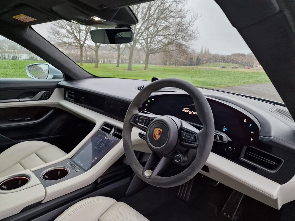 USED 2021 71 PORSCHE TAYCAN Performance Plus 93.4kWh Turbo Saloon 4dr Electric Auto 4WD (11kW Charger) (680 ps) FINANCE AVAILABLE