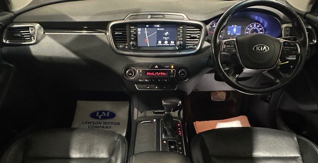 View our KIA SORENTO