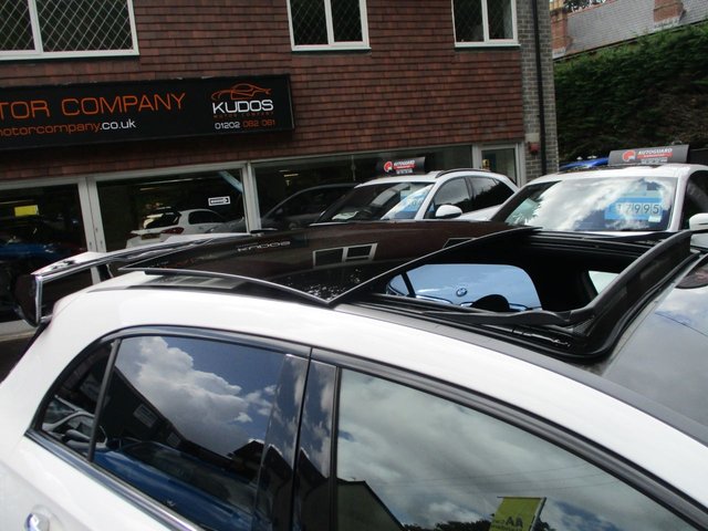 2018 MERCEDES-BENZ A-CLASS 2018 2.0 A250 AMG Line (Premium Plus) Hatchback 5dr Petrol 7G-DCT Euro 6 (s/s) (224 ps) - Photo 11