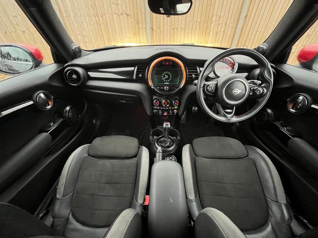 2020 MINI HATCH - Photo 9