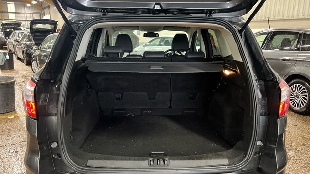 2018 FORD KUGA - Photo 10