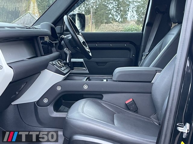 View our LAND ROVER DEFENDER