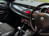 USED 2011 61 ALFA ROMEO GIULIETTA 1.6 JTDM-2 Veloce Hatchback 5dr Diesel Manual Euro 5 (s/s) (105 bhp) 