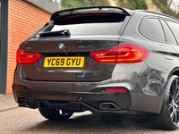 USED 2019 69 BMW 5 SERIES 3.0 530d M Sport Touring 5dr Diesel Auto xDrive Euro 6 (s/s) (265 ps) M PERFORMANCE