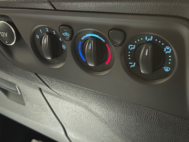 View our FORD TRANSIT CUSTOM