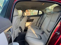USED 2012 62 JAGUAR XF 2.2d Portfolio Saloon 4dr Diesel Auto Euro 5 (s/s) (200 ps) 