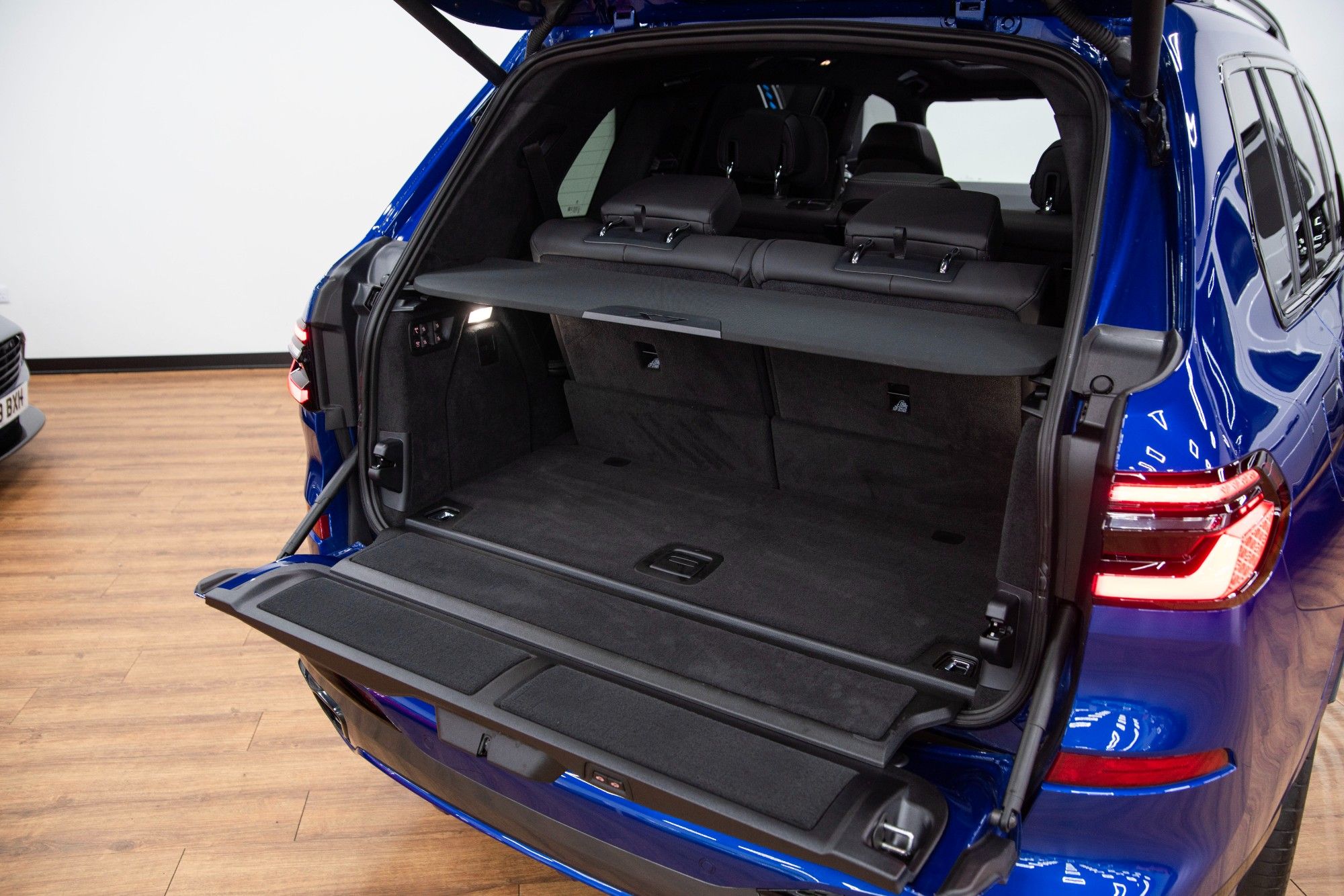USED 2023 23 BMW X7 4.4 M60i V8 xDrive (7 seat) 