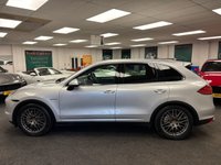 USED 2010 10 PORSCHE CAYENNE 3.0h V6 S SUV 5dr Petrol Hybrid TiptronicS 4WD Euro 5 (s/s) (380 ps) UK DELIVERY FLAT FEE &pound;175 (SUBJECT TO DEAL) *OVER 100 IMAGES ON OUR WEBSITE*BESPOKE FINANCE ARRANGED*PART EXCHANGE WELCOME*ALL VEHICLES HPI CLEAR