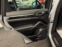 USED 2010 10 PORSCHE CAYENNE 3.0h V6 S SUV 5dr Petrol Hybrid TiptronicS 4WD Euro 5 (s/s) (380 ps) UK DELIVERY FLAT FEE &pound;175 (SUBJECT TO DEAL) *OVER 100 IMAGES ON OUR WEBSITE*BESPOKE FINANCE ARRANGED*PART EXCHANGE WELCOME*ALL VEHICLES HPI CLEAR