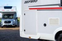 USED 2024 24 ROLLER TEAM ZEFIRO 665 Zefiro 665 8 Speed Automatic 170BHP Huge Garage | Fixed Bed