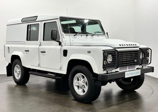 2014 64 Land Rover Defender 110 2.2 TDCi County Utility Wagon Double Cab 5dr Diesel Manual 4WD MWB Euro 5 (122 ps)