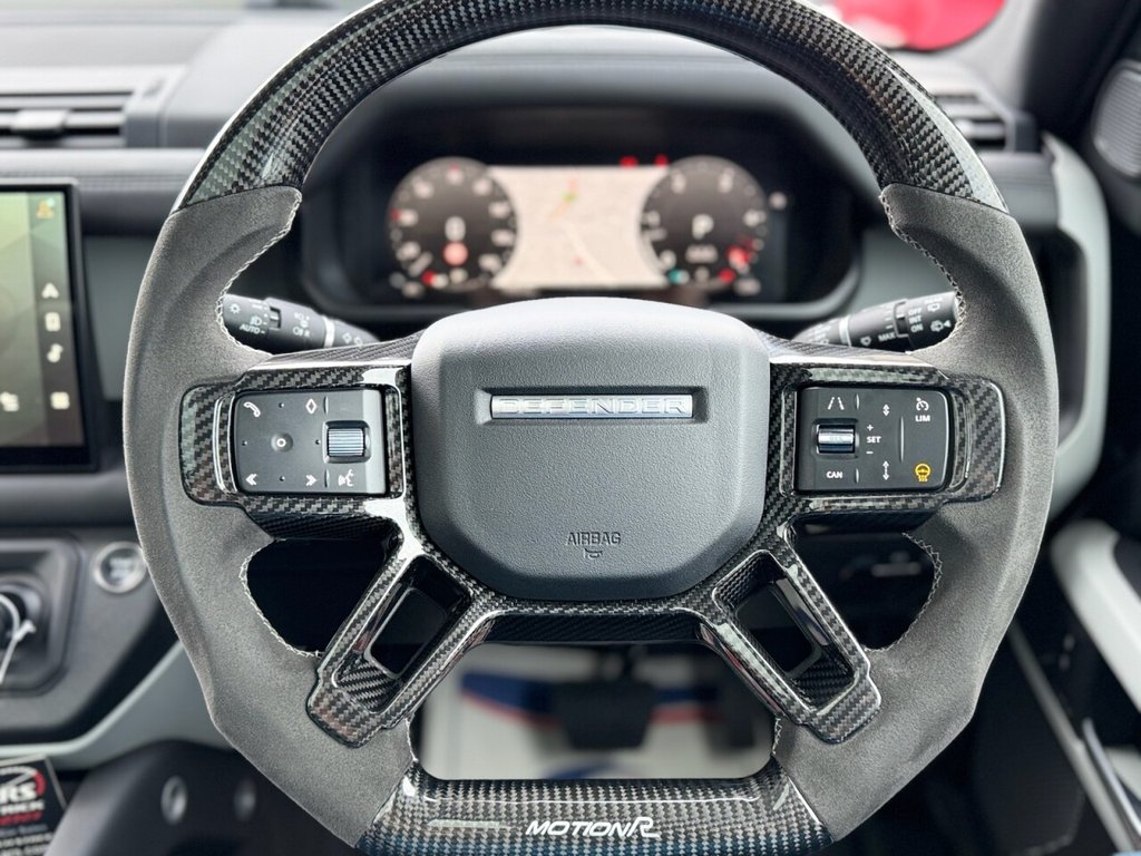USED 2023 72 LAND ROVER DEFENDER 3.0 D250 MHEV HSE SUV 3dr Diesel Auto 4WD Euro 6 (s/s) (250 ps) FULL PANORAMIC GLASS SUNROOF