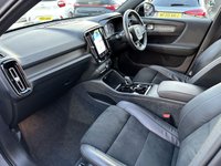 USED 2021 70 VOLVO XC40 2.0 B5 MHEV R-Design Pro SUV 5dr Petrol Hybrid Auto AWD Euro 6 (s/s) (250 ps) ** RAC BUYSURE INSPECTED **