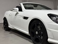 USED 2015 15 MERCEDES-BENZ SLK 1.8 SLK200 AMG Sport Convertible 2dr Petrol G-Tronic+ Euro 5 (s/s) (184 ps) 