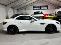 USED 2015 15 MERCEDES-BENZ SLK 1.8 SLK200 AMG Sport Convertible 2dr Petrol G-Tronic+ Euro 5 (s/s) (184 ps) 