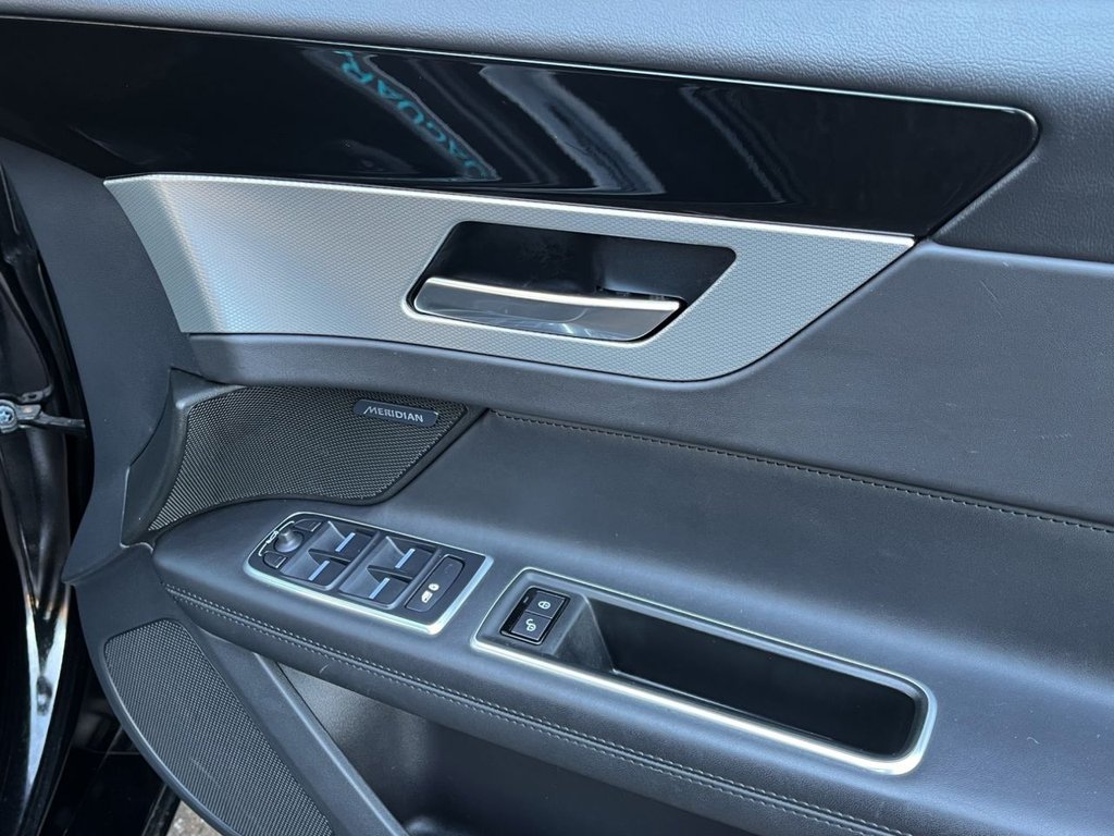 USED 2019 19 JAGUAR XF 2.0i Portfolio GPF Sportbrake 5dr Petrol Auto Euro 6 (s/s) (250 ps) 