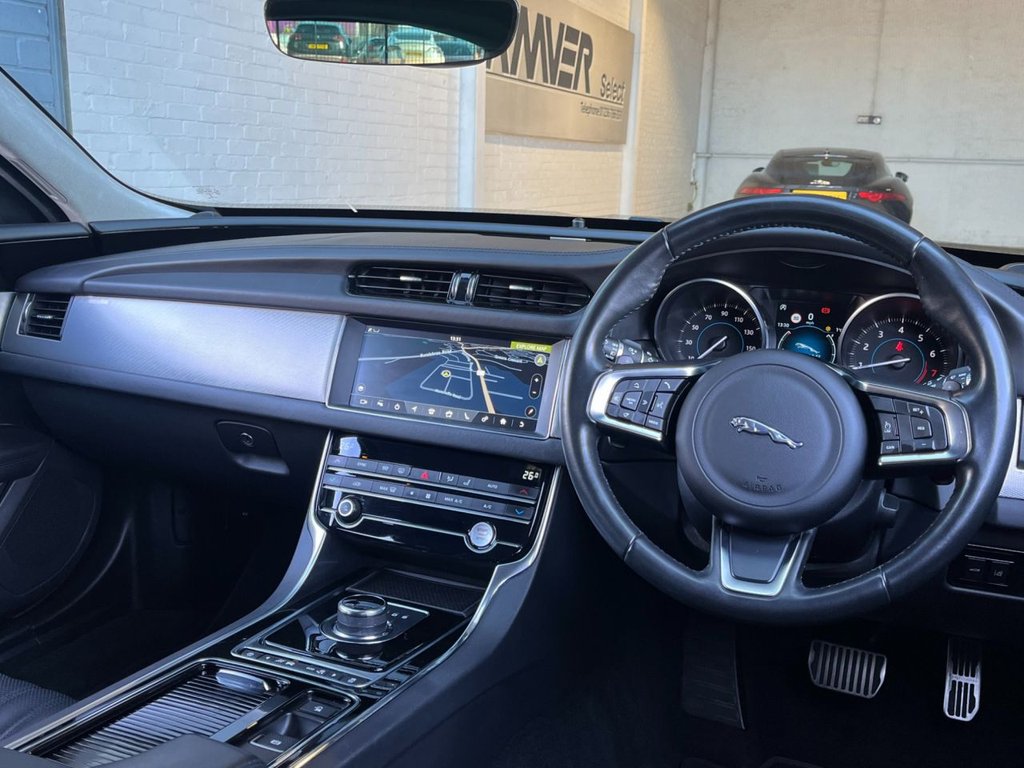 USED 2019 19 JAGUAR XF 2.0i Portfolio GPF Sportbrake 5dr Petrol Auto Euro 6 (s/s) (250 ps) 