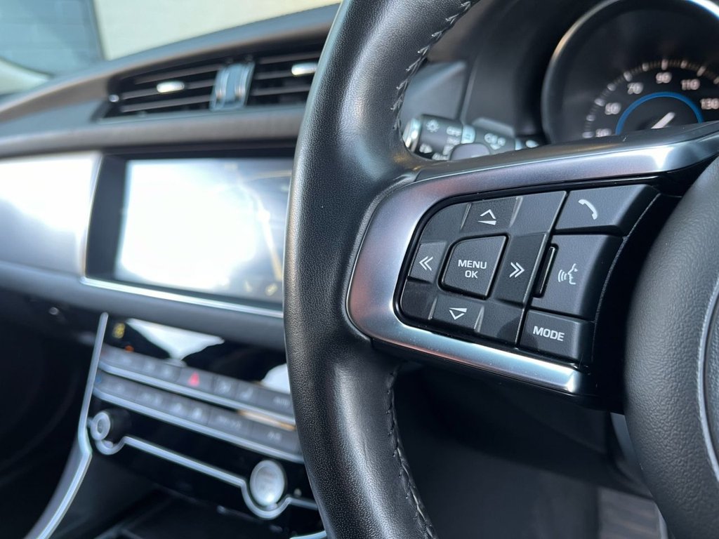 USED 2019 19 JAGUAR XF 2.0i Portfolio GPF Sportbrake 5dr Petrol Auto Euro 6 (s/s) (250 ps) 