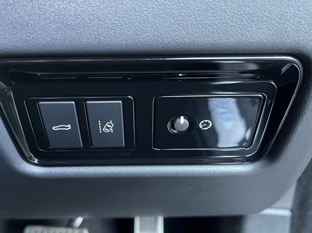 USED 2019 19 JAGUAR XF 2.0i Portfolio GPF Sportbrake 5dr Petrol Auto Euro 6 (s/s) (250 ps) 