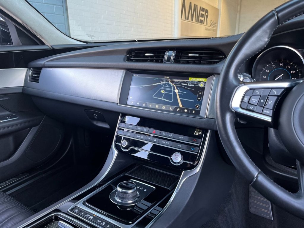 USED 2019 19 JAGUAR XF 2.0i Portfolio GPF Sportbrake 5dr Petrol Auto Euro 6 (s/s) (250 ps) 