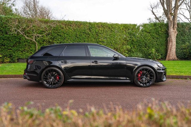 View our AUDI RS4 AVANT