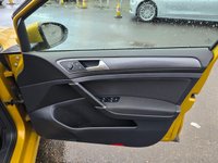 USED 2019 68 VOLKSWAGEN GOLF 1.5 TSI EVO SE Nav Hatchback 5dr Petrol Manual Euro 6 (s/s) (130 ps) A LOVELY ADDITION TO OUR FORECOURT FINISHED IN SUPER STRIKING METALLIC YELLOW PAINT+ONLY 1 FORMER KEEPER+PARK ASSIST+AIR CONDITIONING+ALLOY WHEELS+1 FULL YEARS MOT PRIOR TO COLLECTION+CALL NOW TO ARRANGE A VIEWING+DONT MISS OUT!!!!!!!!!!!!!!!!!!!!!!