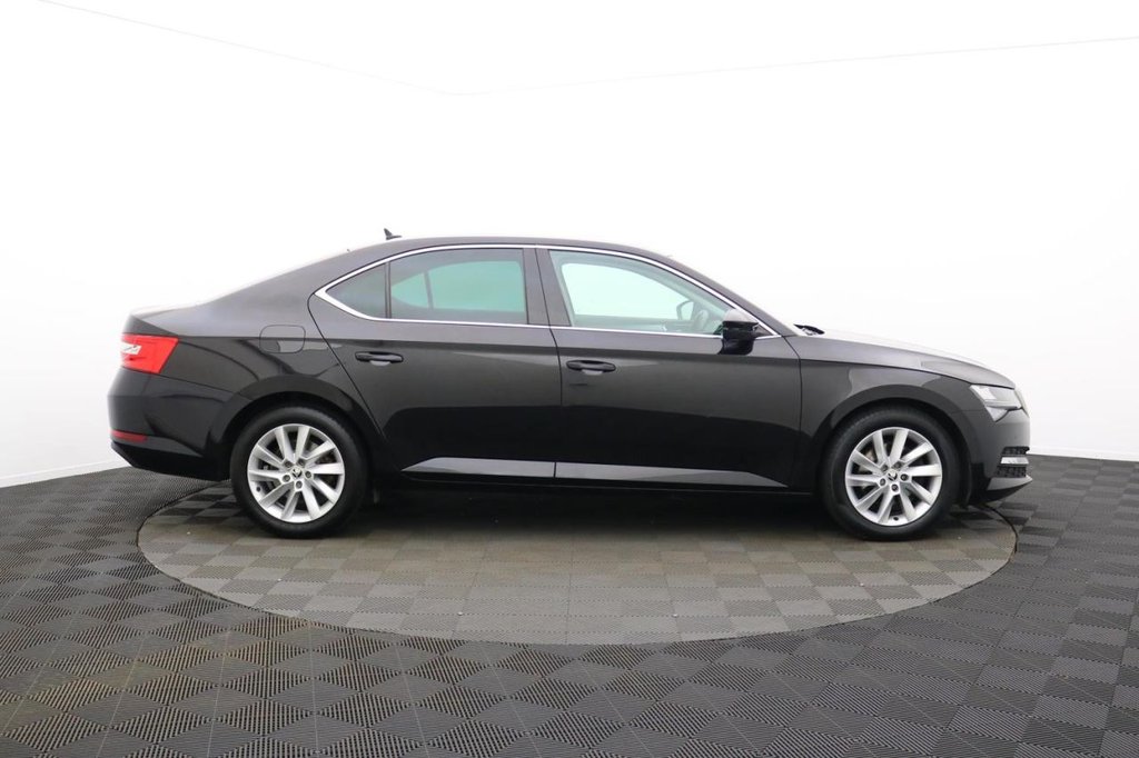 USED 2020 69 SKODA SUPERB 2.0 TDI SE Technology Hatchback 5dr Diesel DSG Euro 6 (s/s) (150 ps) Sat Nav Apple Car Play