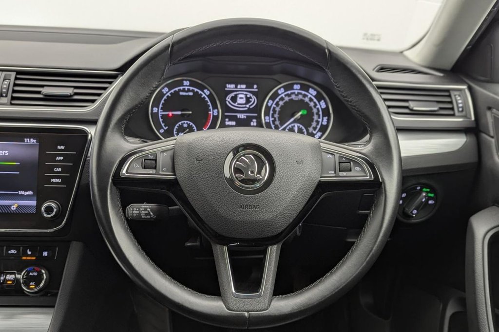 USED 2020 69 SKODA SUPERB 2.0 TDI SE Technology Hatchback 5dr Diesel DSG Euro 6 (s/s) (150 ps) Sat Nav Apple Car Play