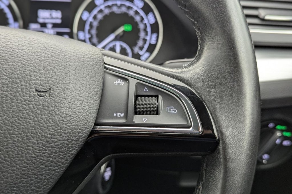 USED 2020 69 SKODA SUPERB 2.0 TDI SE Technology Hatchback 5dr Diesel DSG Euro 6 (s/s) (150 ps) Sat Nav Apple Car Play