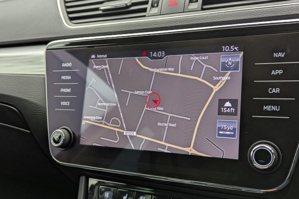 USED 2020 69 SKODA SUPERB 2.0 TDI SE Technology Hatchback 5dr Diesel DSG Euro 6 (s/s) (150 ps) Sat Nav Apple Car Play