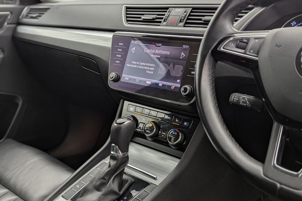 USED 2020 69 SKODA SUPERB 2.0 TDI SE Technology Hatchback 5dr Diesel DSG Euro 6 (s/s) (150 ps) Sat Nav Apple Car Play