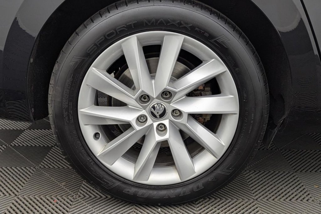 USED 2020 69 SKODA SUPERB 2.0 TDI SE Technology Hatchback 5dr Diesel DSG Euro 6 (s/s) (150 ps) Sat Nav Apple Car Play