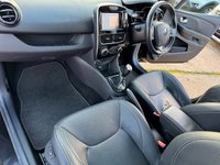 USED 2018 18 RENAULT CLIO 1.5 dCi Signature Nav Hatchback 5dr Diesel Manual Euro 6 (s/s) (90 ps) 