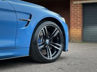 USED 2018 18 BMW M4 3.0 BiTurbo Coupe 2dr Petrol DCT Euro 6 (s/s) (431 ps) YAS MARINA