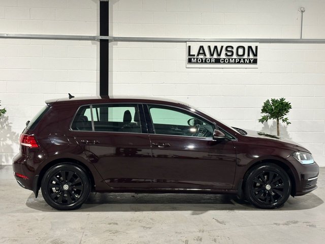 View our VOLKSWAGEN GOLF