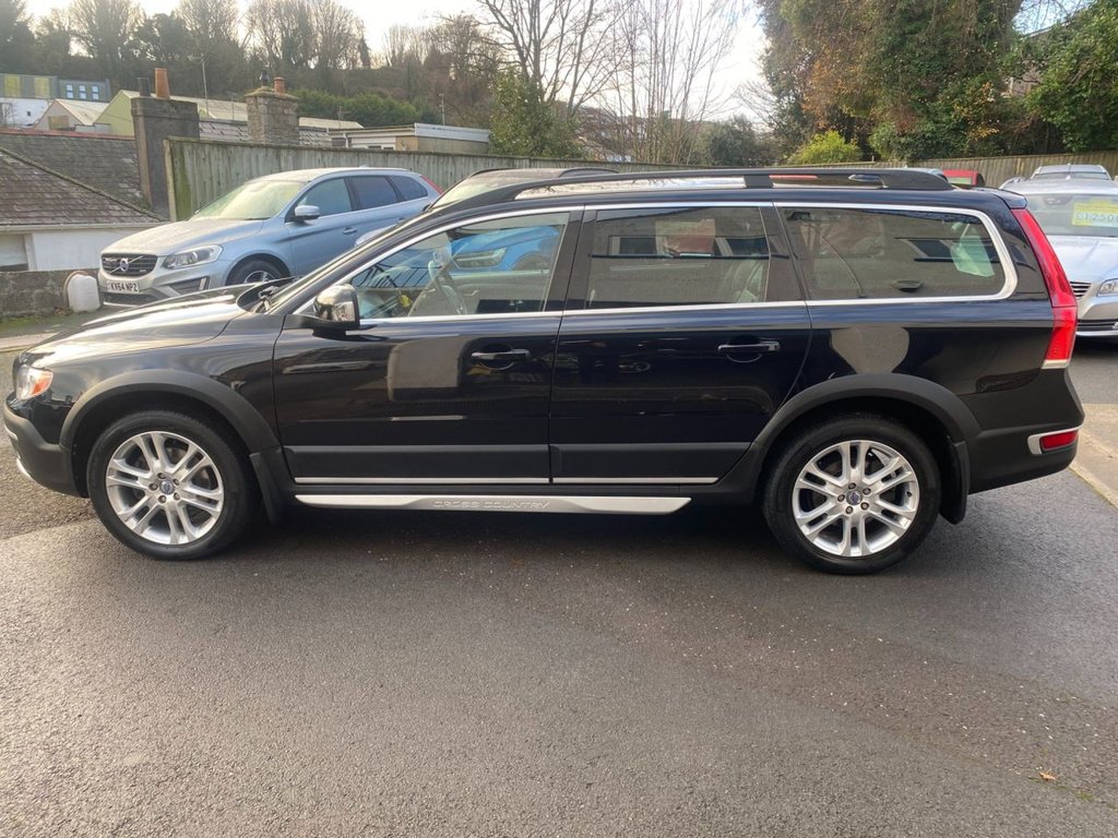 USED 2014 14 VOLVO XC70 2.4 D5 SE Lux Estate 5dr Diesel Geartronic AWD Euro 5 (215 ps) WINTER AND FAMILY PACK