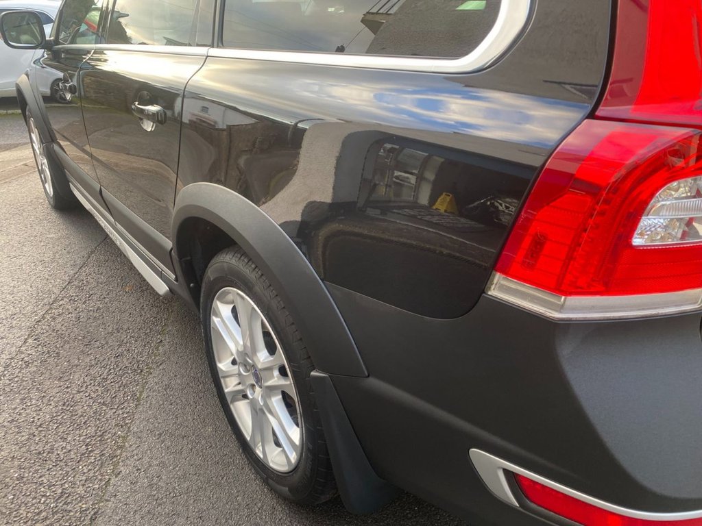 USED 2014 14 VOLVO XC70 2.4 D5 SE Lux Estate 5dr Diesel Geartronic AWD Euro 5 (215 ps) WINTER AND FAMILY PACK