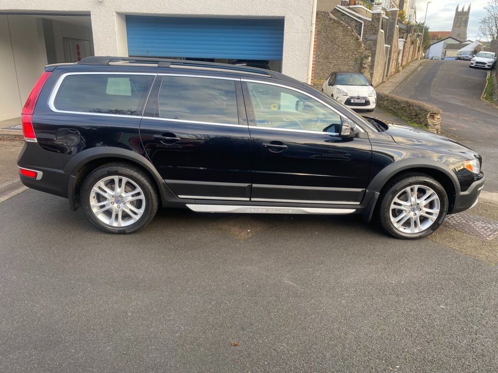 USED 2014 14 VOLVO XC70 2.4 D5 SE Lux Estate 5dr Diesel Geartronic AWD Euro 5 (215 ps) WINTER AND FAMILY PACK