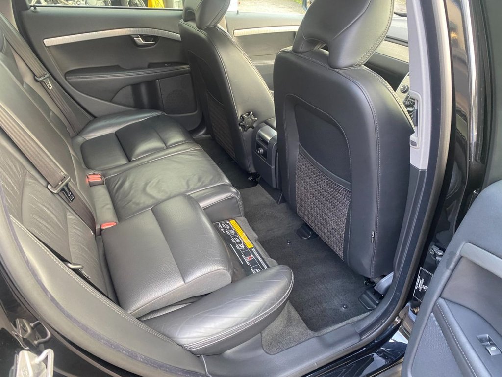 USED 2014 14 VOLVO XC70 2.4 D5 SE Lux Estate 5dr Diesel Geartronic AWD Euro 5 (215 ps) WINTER AND FAMILY PACK